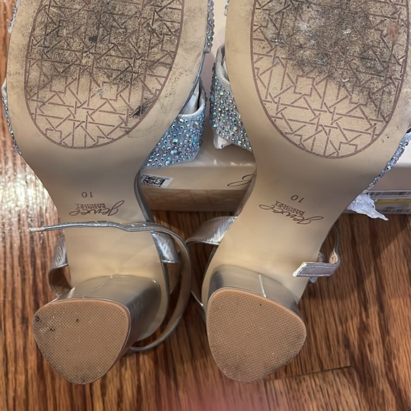 Badgley Mischka silver evening sandals size 10m - Picture 5 of 9